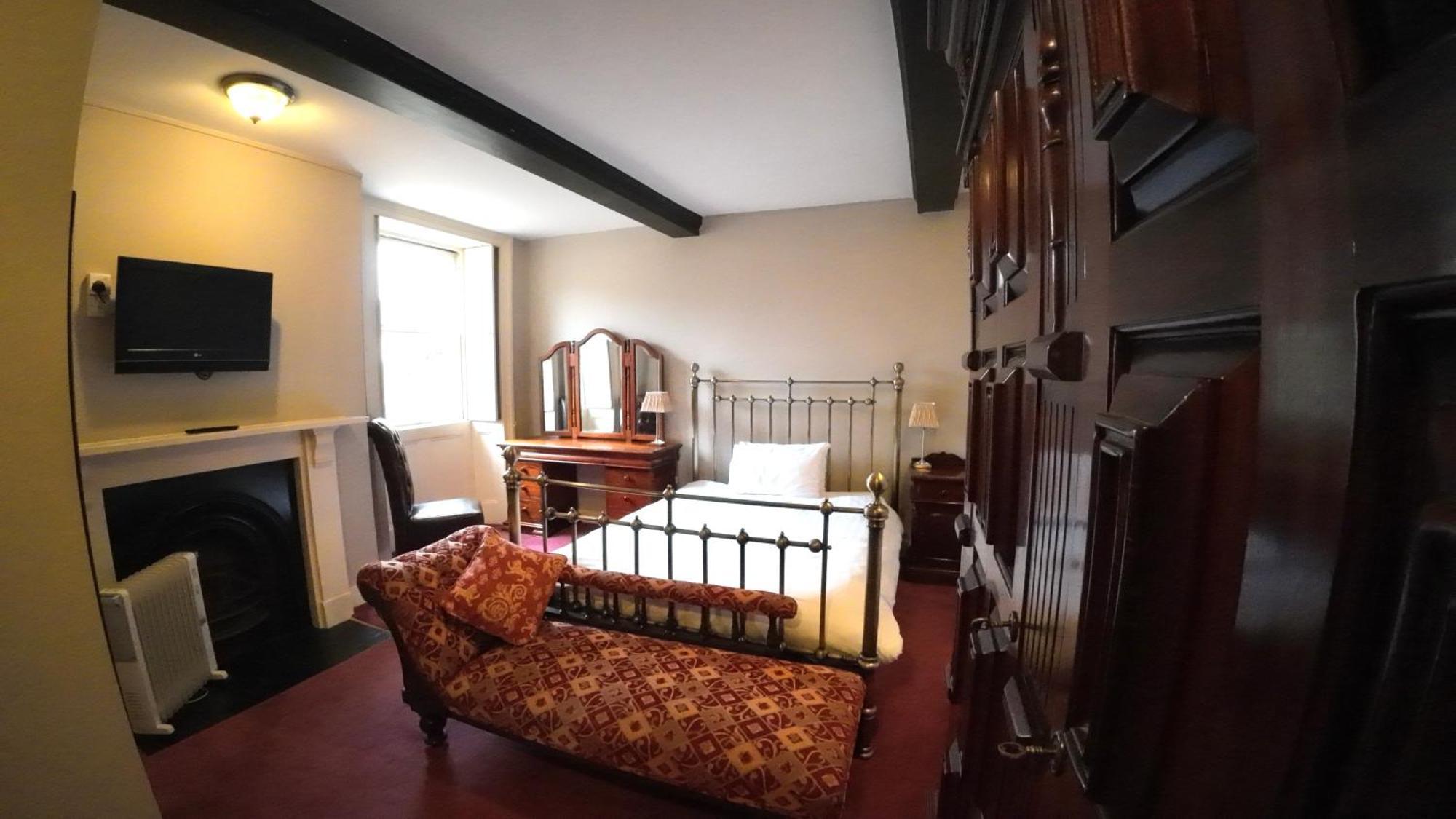 The Old Manor House Hotel Keynsham Esterno foto